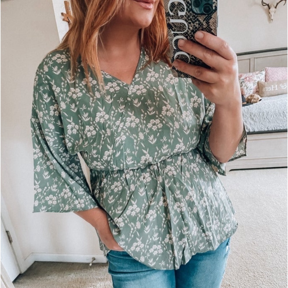 Floral Peasant Top NWT